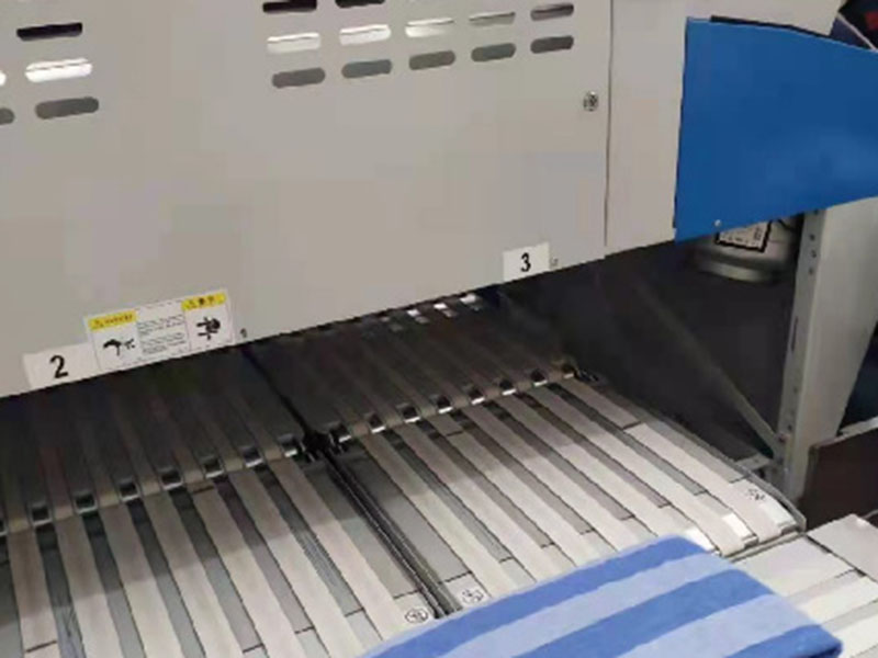 商洛巾类折叠机-01